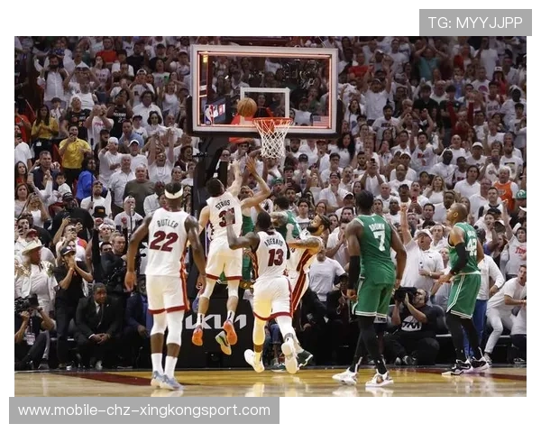 绝杀争议持续:压哨英雄未得应有荣耀,舆论炸开锅! 绝杀争议持续:压哨英雄未得应有荣耀,舆论炸开锅!