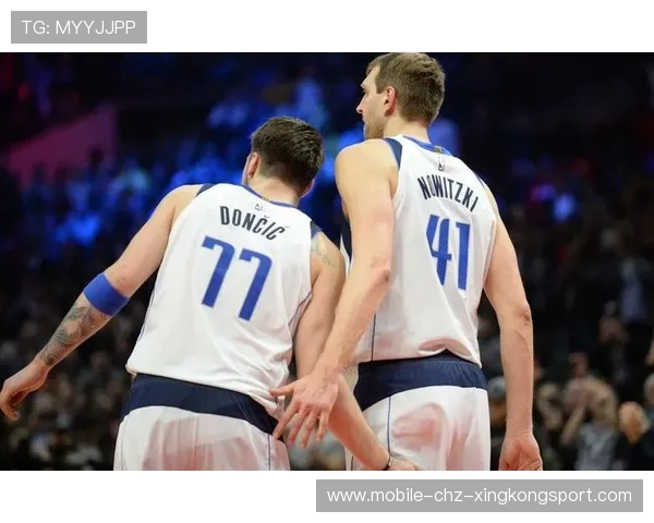 东契奇妙传助攻队友上篮，独行侠团队篮球回归