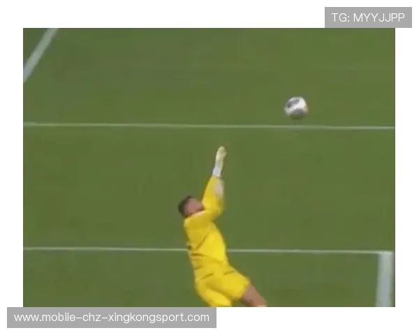 本菲卡禁区内转身抽射命中：传承与激情在足坛的瞬间