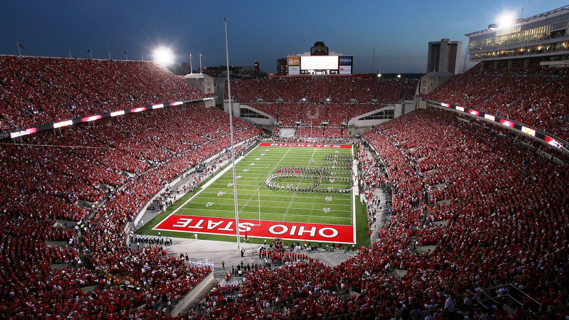 全国扁带平衡挑战赛 高空走带令观众捏汗