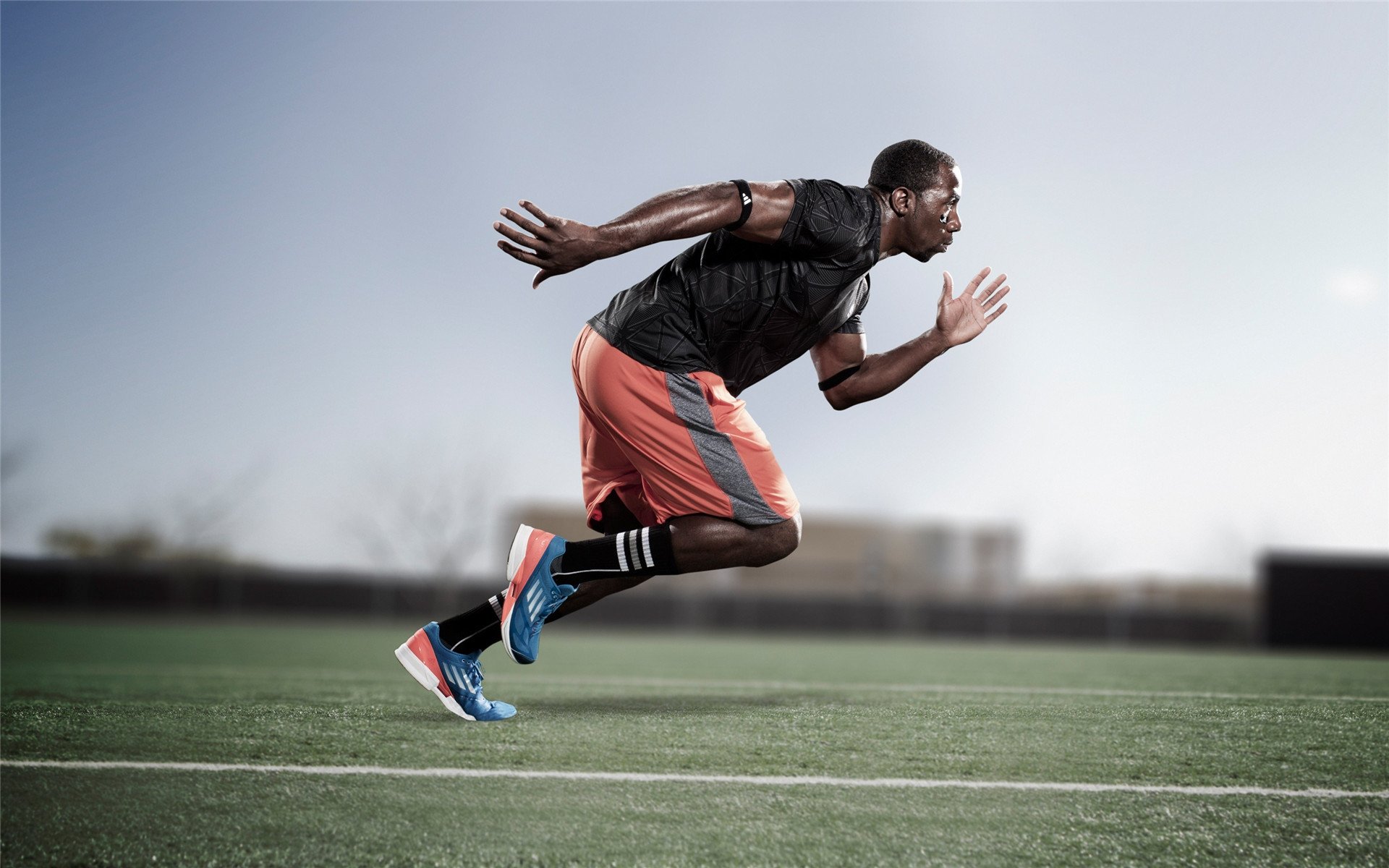 多国运动员参加国际体育交流